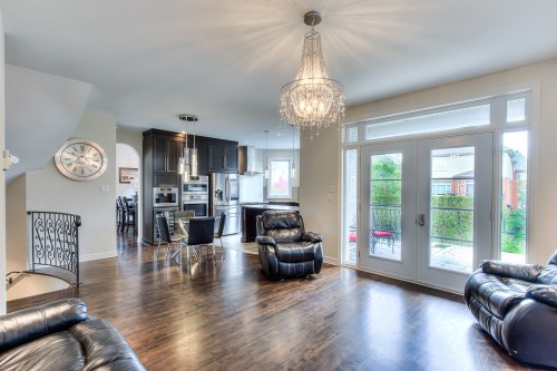 Salle familiale - 423 Rue Des Roseaux, Laval (Sainte-Dorothée), QC - Indoor Photo Showing Living Room
