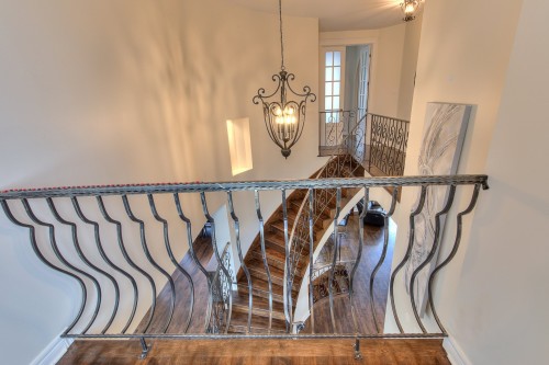 Escalier - 423 Rue Des Roseaux, Laval (Sainte-Dorothée), QC - Indoor Photo Showing Other Room