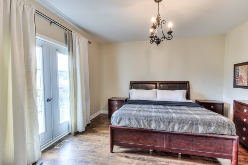 Chambre à coucher principale - 423 Rue Des Roseaux, Laval (Sainte-Dorothée), QC - Indoor Photo Showing Bedroom