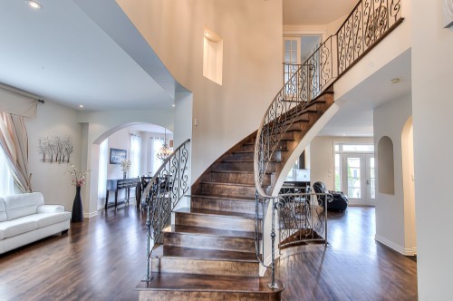 Escalier - 423 Rue Des Roseaux, Laval (Sainte-Dorothée), QC - Indoor Photo Showing Other Room