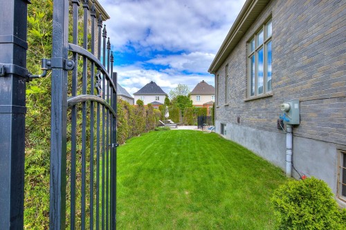 Extérieur - 423 Rue Des Roseaux, Laval (Sainte-Dorothée), QC - Outdoor With Exterior