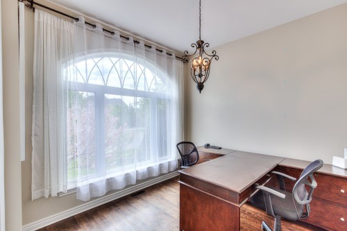 Bureau - 423 Rue Des Roseaux, Laval (Sainte-Dorothée), QC - Indoor