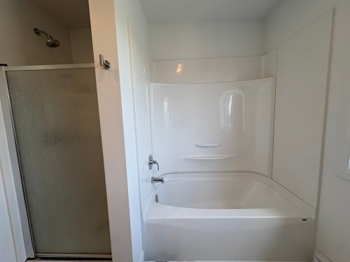Salle de bains - 5-666 Av. Ste-Bernadette, Rouyn-Noranda, QC - Indoor Photo Showing Bathroom