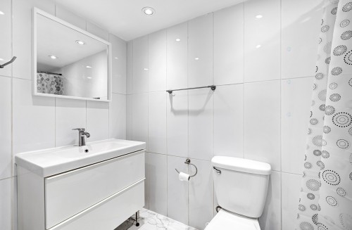 Salle de bains - 509-5720 Boul. Cavendish, Côte-Saint-Luc, QC - Indoor Photo Showing Bathroom