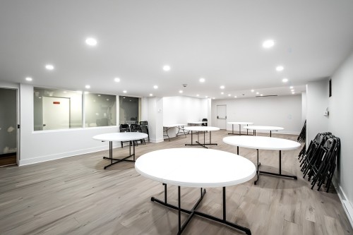 Salle communautaire - 509-5720 Boul. Cavendish, Côte-Saint-Luc, QC - Indoor