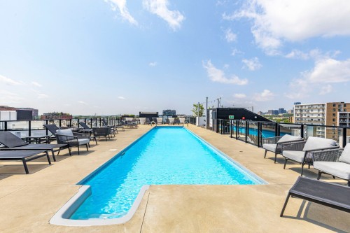 Piscine - 414-1550 Rue Des Bassins, Montréal (Le Sud-Ouest), QC - Outdoor With In Ground Pool