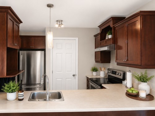 Cuisine - 8974 Crois. Du Louvre, Brossard, QC - Indoor Photo Showing Kitchen With Double Sink