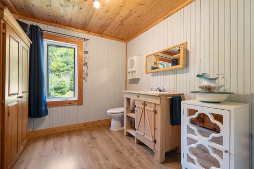 Salle d'eau - 9 Ch. Martin, Gracefield, QC 