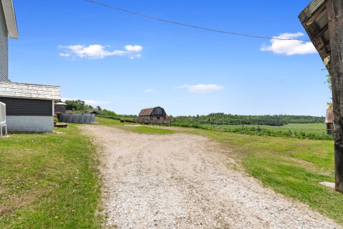 Stationnement - 9 Ch. Martin, Gracefield, QC 