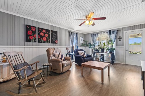 Salon - 9 Ch. Martin, Gracefield, QC 