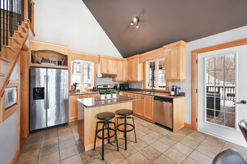 Kitchen - 975 Rg St-Henri, Saint-Armand, QC - Indoor Photo Showing Kitchen With Double Sink