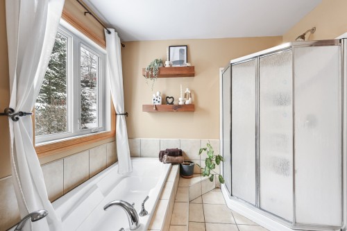 Bathroom - 975 Rg St-Henri, Saint-Armand, QC - Indoor Photo Showing Bathroom