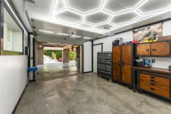 Garage - 