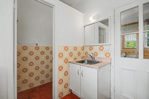 Salle de lavage - 474 Rg Double, Mont-Saint-Grégoire, QC - Indoor Photo Showing Laundry Room