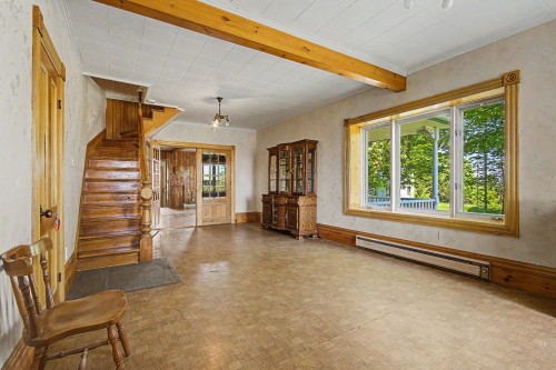 Hall d'entrée/Vestibule - 474 Rg Double, Mont-Saint-Grégoire, QC - Indoor Photo Showing Other Room