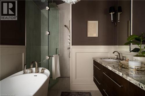 163 Duke Street, Hamilton, ON - Indoor Photo Showing Bathroom