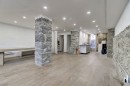 Commerce - 346  - 346B Av. Victoria, Westmount, QC  - Indoor 