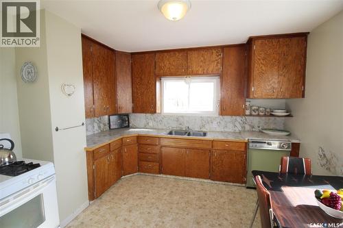 710 Railway Avenue, Arlington Rm No. 79, SK 