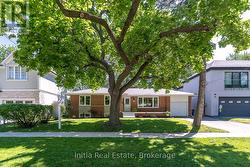 53 BURROWS AVENUE Toronto, ON M9B 4W8