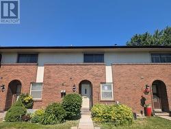 9 - 3665 FLAMEWOOD DRIVE  Mississauga, ON L4Y 3P5