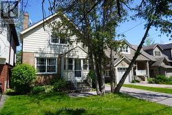 1109 ROYAL YORK ROAD Toronto, ON M8X 2G8