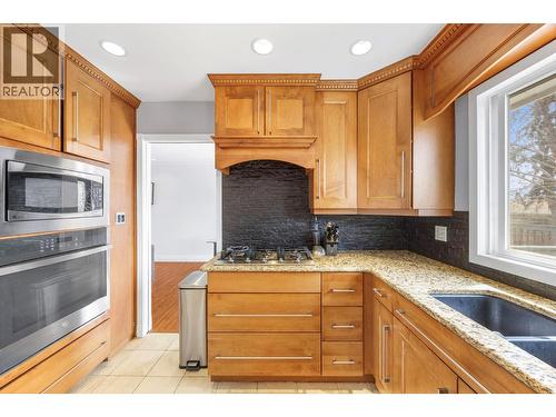 2545 Crestview Road, West Kelowna, BC 