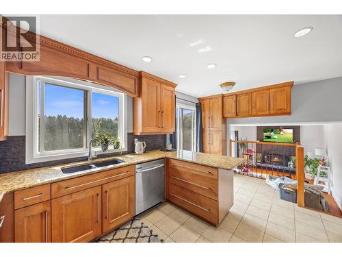 2545 Crestview Road, West Kelowna, BC 