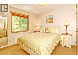 Primary bed main floor - 