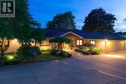 870 KING GEORGES WAY  West Vancouver, BC V7S 1S5