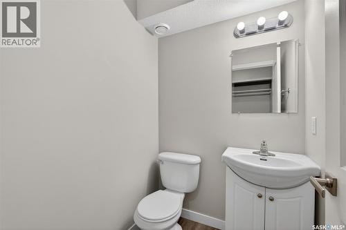 109 515 28Th Street E, Prince Albert, SK - Indoor Photo Showing Bathroom