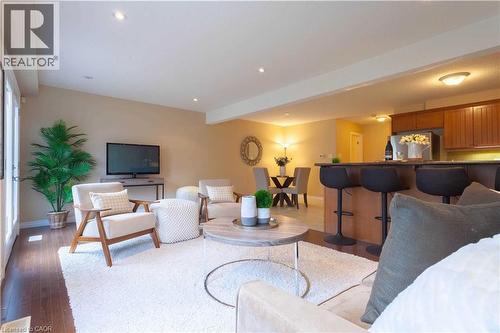 523 Windflower Crescent, Kitchener, ON - Indoor Photo Showing Living Room