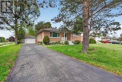 32 LENNOX STREET  Kingston (City Southwest), ON K7M 4S2
