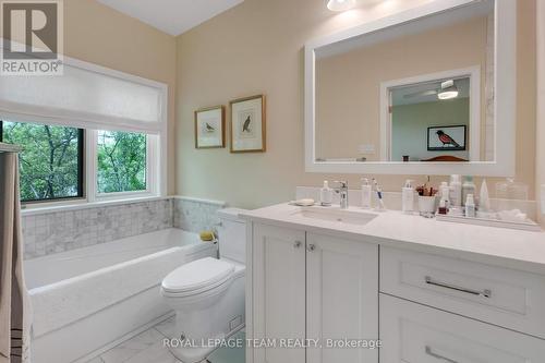 PRIMARY ENSUITE 4-PIECE BATHROOM - 13 Oak Park Private, Ottawa, ON - Indoor Photo Showing Bathroom