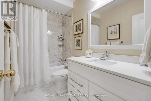 PRIVATE 4-PIECE BATHROOM TO SECOND BEDROOM - 13 Oak Park Private, Ottawa, ON - Indoor Photo Showing Bathroom