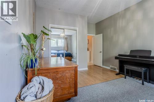 618 3Rd Street E, Saskatoon, SK 