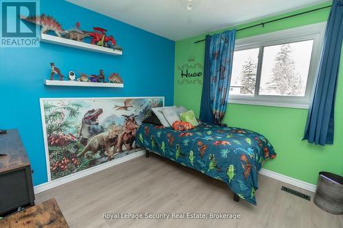 73 College Crescent, Barrie, ON - Indoor Photo Showing Bedroom
