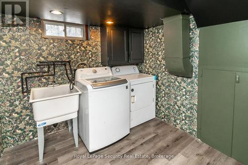 73 College Crescent, Barrie, ON - Indoor Photo Showing Laundry Room