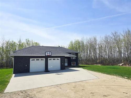 11 Tysoski Dr, Vita, MB 