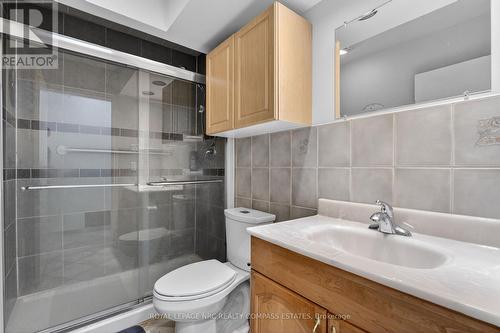 32 Ghent Street, St. Catharines (Vine/Linwell), ON - Indoor Photo Showing Bathroom