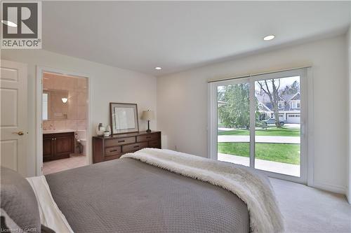 1066 Stockwell Avenue, Mississauga, ON - Indoor Photo Showing Bedroom