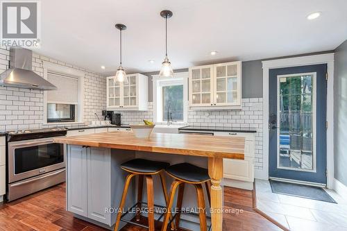 44 Krug Street, Kitchener, ON - Indoor Photo Showing Dining Room
