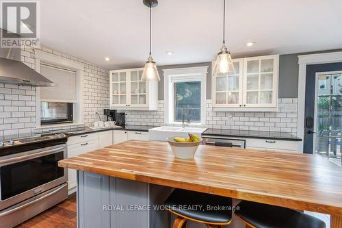 44 Krug Street, Kitchener, ON - Indoor Photo Showing Kitchen With Upgraded Kitchen