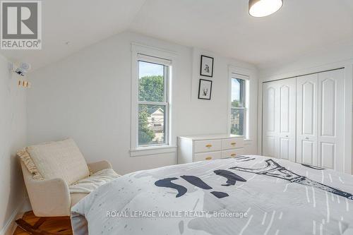 44 Krug Street, Kitchener, ON - Indoor Photo Showing Bedroom