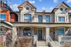 28 ST MATTHEWS AVENUE Hamilton, ON L8L 5P3