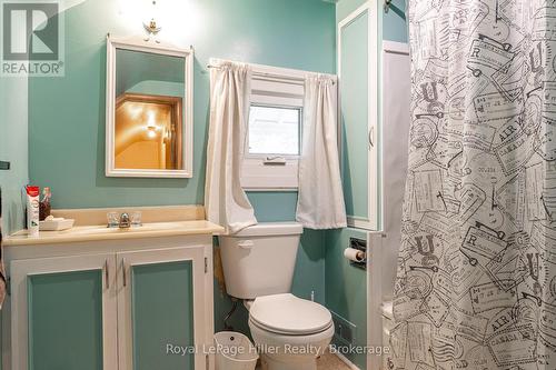 272 John Street N, Stratford, ON - Indoor Photo Showing Bathroom