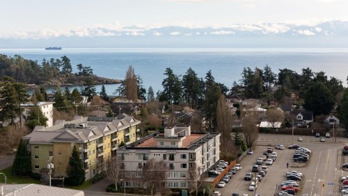 #204-1405 Esquimalt Rd  Esquimalt, BC V9A 0A4