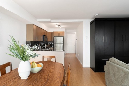 #204-1405 Esquimalt Rd, Esquimalt, BC - Indoor