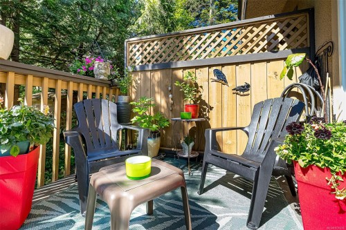 533 Crossandra Cres, Saanich, BC 