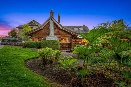 1760 Riverside Lane, Courtenay, BC 