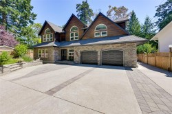 6799 Jedora Dr Central Saanich, BC V8M 1A6